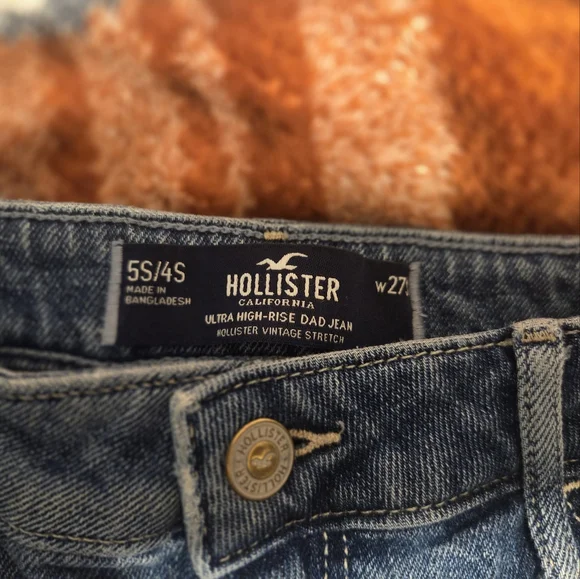 Hollister Women's Light Blue ULTRA High Rise DAD Jeans - Picture 2 of 5